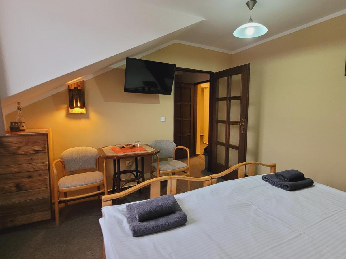 Hotel Stary Mlyn Єсеник Екстер'єр фото