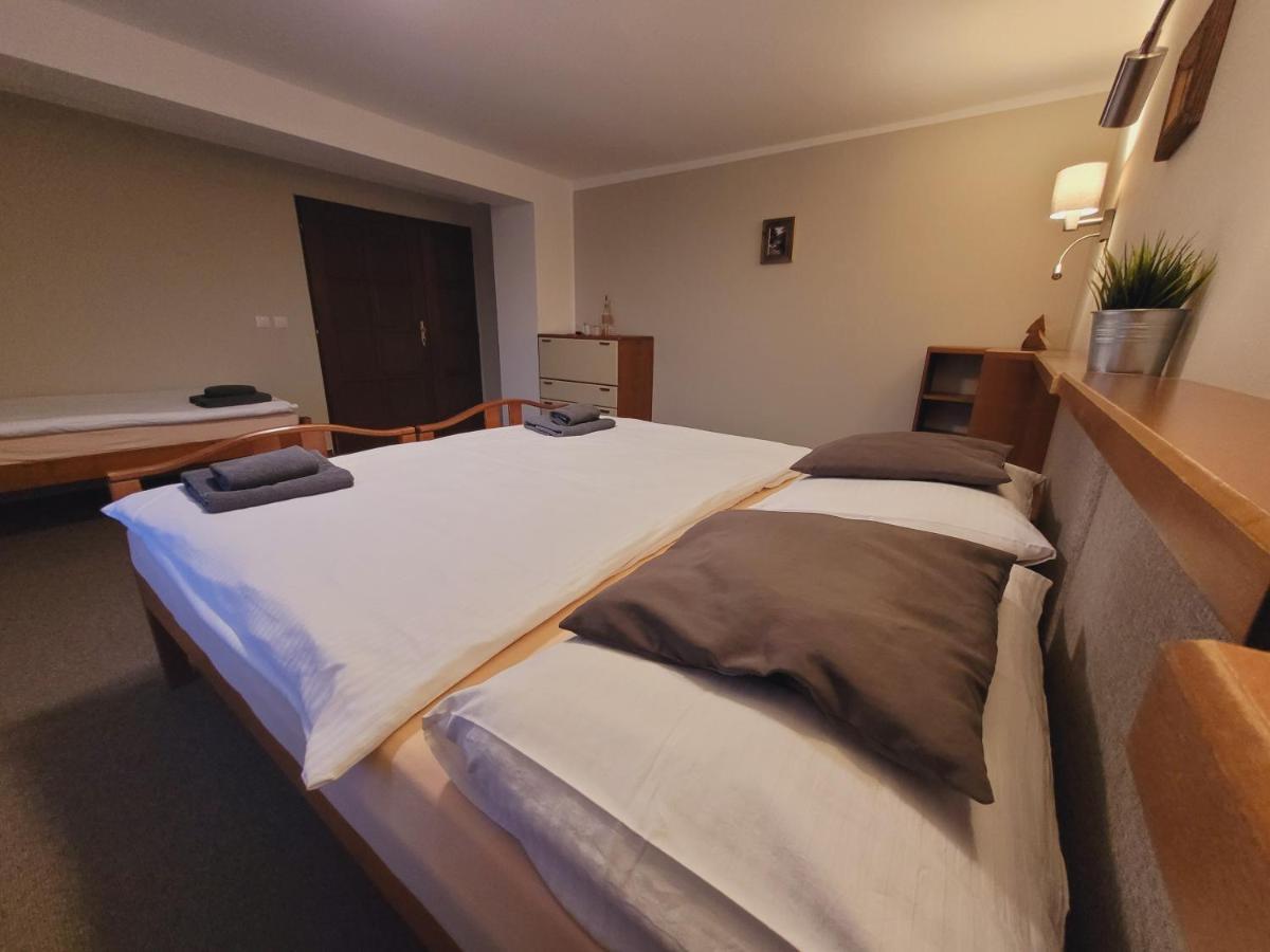 Hotel Stary Mlyn Єсеник Екстер'єр фото