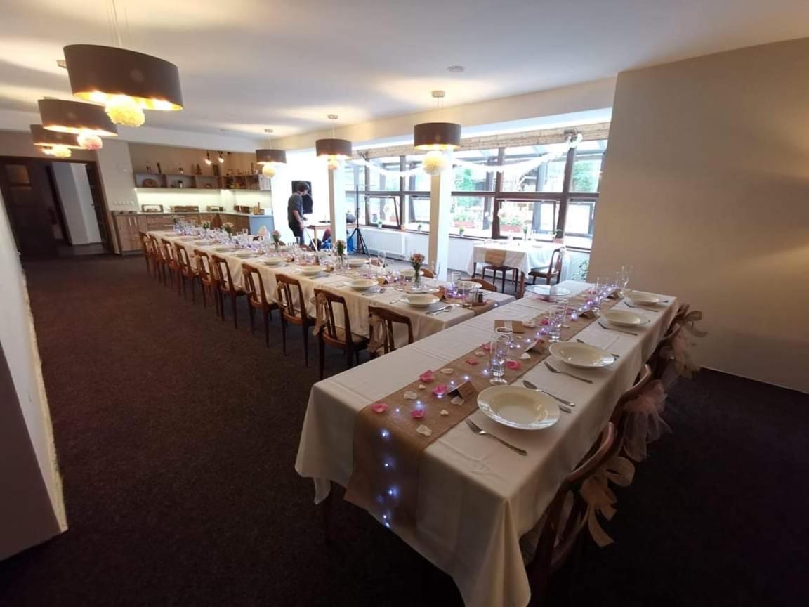Hotel Stary Mlyn Єсеник Екстер'єр фото