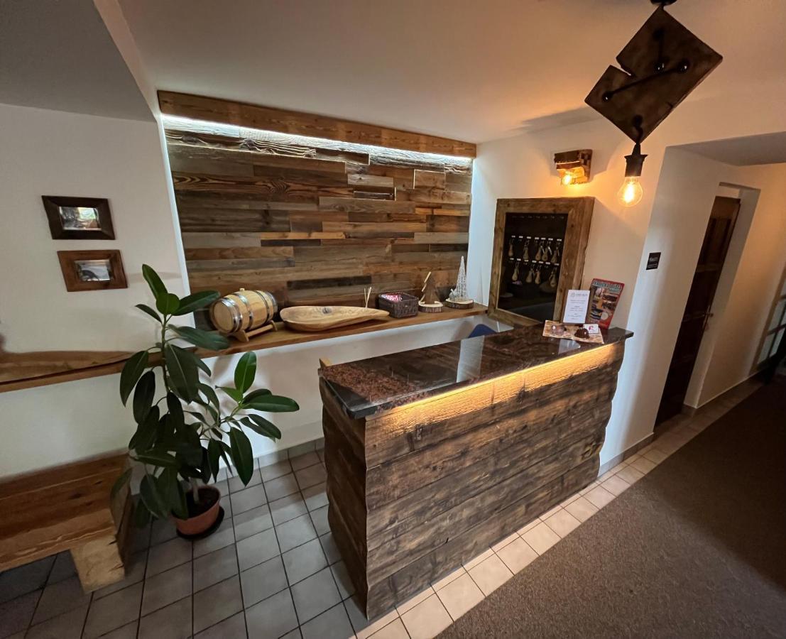 Hotel Stary Mlyn Єсеник Екстер'єр фото