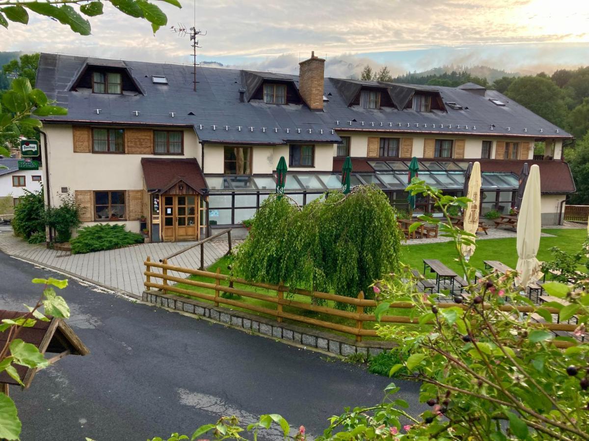 Hotel Stary Mlyn Єсеник Екстер'єр фото