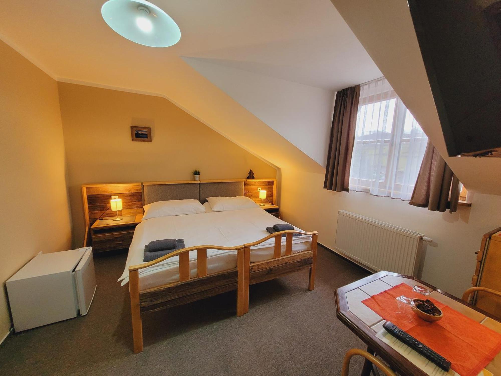 Hotel Stary Mlyn Єсеник Екстер'єр фото